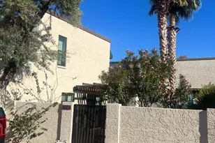 8645 S 51st St, Phoenix, AZ 85044 - Photo 1