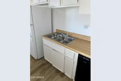 2002 E Sweetwater Avenue #202, Phoenix, AZ 85022 - Photo 7