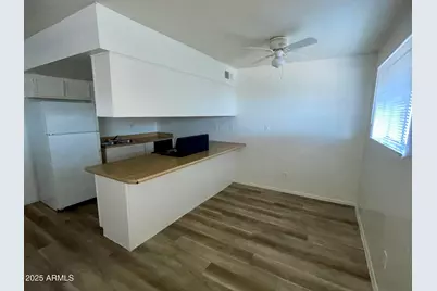2002 E Sweetwater Avenue #202, Phoenix, AZ 85022 - Photo 11