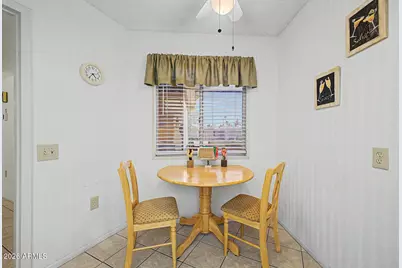 10880 W Emerald Drive, Sun City, AZ 85351 - Photo 9