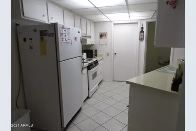 10880 W Emerald Drive, Sun City, AZ 85351 - Photo 5