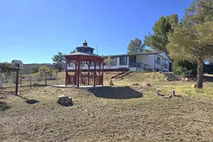 11965 E Henderson Rd, Dewey, AZ 86327 - Photo 9