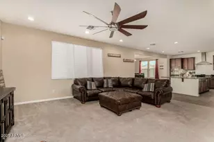 7946 W Encinas Ln, Phoenix, AZ 85043 - Photo 9