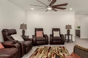 7946 W Encinas Ln, Phoenix, AZ 85043 - Photo 17