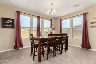 7946 W Encinas Ln, Phoenix, AZ 85043 - Photo 9
