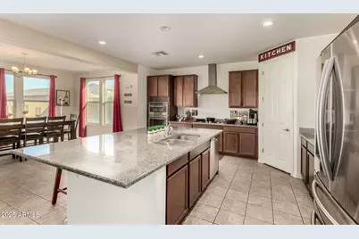 7946 W Encinas Lane, Phoenix, AZ 85043 - Photo 11