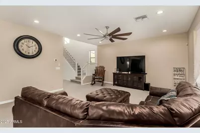 7946 W Encinas Lane, Phoenix, AZ 85043 - Photo 5