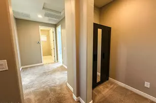 4711 E Daley Ln, Phoenix, AZ 85050 - Photo 23