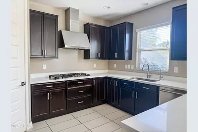 4711 E Daley Lane, Phoenix, AZ 85050 - Photo 11