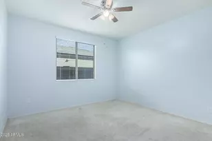 8018 W Wood Ln, Phoenix, AZ 85043 - Photo 13