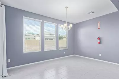 8018 W Wood Lane, Phoenix, AZ 85043 - Photo 9