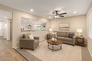 12455 N Columbine Dr, Phoenix, AZ 85029 - Photo 7