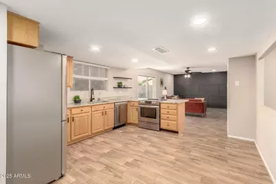 12455 N Columbine Drive, Phoenix, AZ 85029 - Photo 15