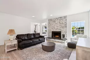 12015 S Tuzigoot Dr, Phoenix, AZ 85044 - Photo 11