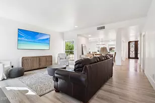 12015 S Tuzigoot Dr, Phoenix, AZ 85044 - Photo 9