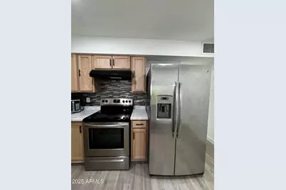 128 W Winston Drive, Phoenix, AZ 85041 - Photo 15