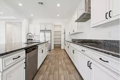 15718 W Adams Street, Goodyear, AZ 85338 - Photo 13