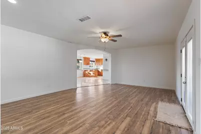 4033 N 78th Avenue, Phoenix, AZ 85033 - Photo 15