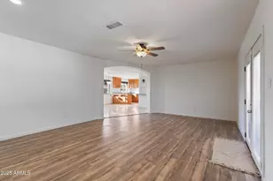 4033 N 78th Ave, Phoenix, AZ 85033 - Photo 15