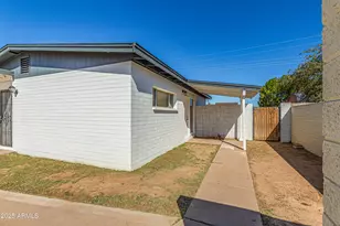 7520 W Crittenden Ln, Phoenix, AZ 85033 - Photo 3