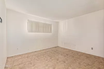 7520 W Crittenden Lane, Phoenix, AZ 85033 - Photo 9