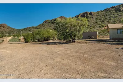 732 E Honda Bow Road, Phoenix, AZ 85086 - Photo 9