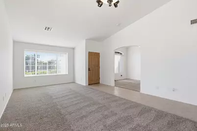 10914 W Cimarron Drive, Peoria, AZ 85373 - Photo 5