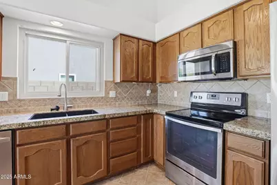 10914 W Cimarron Drive, Peoria, AZ 85373 - Photo 11