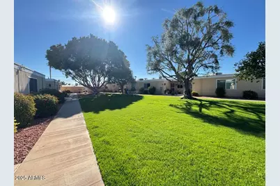 10949 W Coggins Drive, Sun City, AZ 85351 - Photo 9