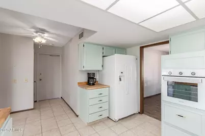 10609 W Concho Circle, Sun City, AZ 85373 - Photo 13