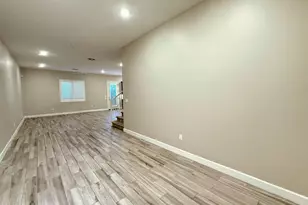 8976 N 8th Dr, Phoenix, AZ 85021 - Photo 3