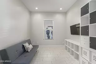 18030 N 66th Pl, Phoenix, AZ 85054 - Photo 21