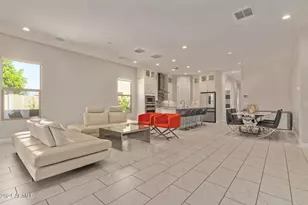 18030 N 66th Pl, Phoenix, AZ 85054 - Photo 7