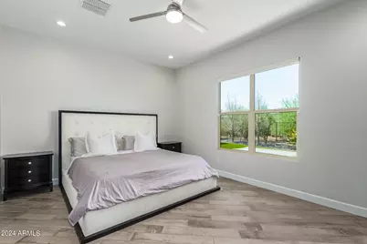 18030 N 66th Place, Phoenix, AZ 85054 - Photo 13