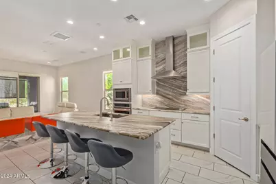 18030 N 66th Place, Phoenix, AZ 85054 - Photo 9