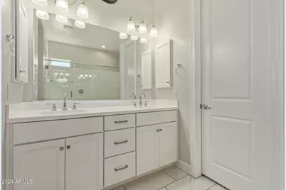 18030 N 66th Place, Phoenix, AZ 85054 - Photo 15