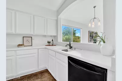 16704 N 70th Drive, Peoria, AZ 85382 - Photo 9