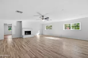 21047 S 156th St, Gilbert, AZ 85298 - Photo 9