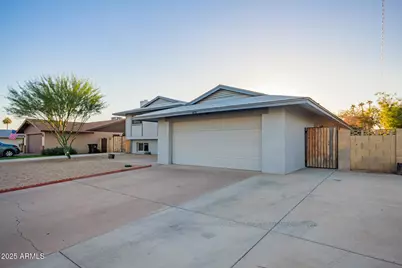 5616 N 42nd Lane, Phoenix, AZ 85019 - Photo 5