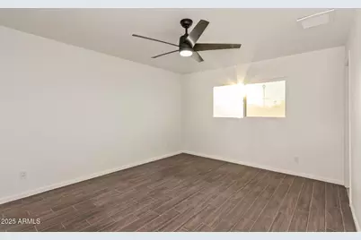 5616 N 42nd Lane, Phoenix, AZ 85019 - Photo 15