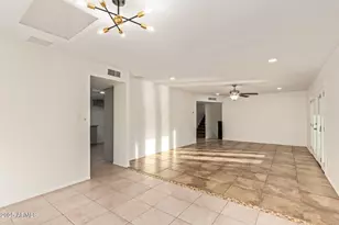 5616 N 42nd Ln, Phoenix, AZ 85019 - Photo 7