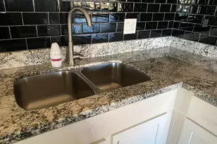 5231 W Cambridge Ave, Phoenix, AZ 85035 - Photo 7