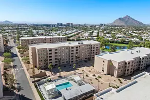 7960 E Camelback Rd, Scottsdale, AZ 85251 - Photo 27
