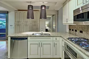 7117 E Rancho Vista Dr, Scottsdale, AZ 85251 - Photo 19