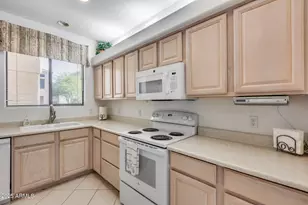 13606 N Cambria Dr, Fountain Hills, AZ 85268 - Photo 17