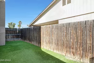 2353 W Tierra Buena Ln, Phoenix, AZ 85023 - Photo 25