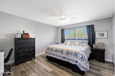 2353 W Tierra Buena Lane, Phoenix, AZ 85023 - Photo 17