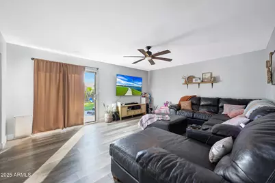 2353 W Tierra Buena Lane, Phoenix, AZ 85023 - Photo 11