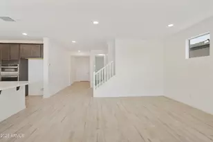 15675 W Mercer Ln, Surprise, AZ 85379 - Photo 9