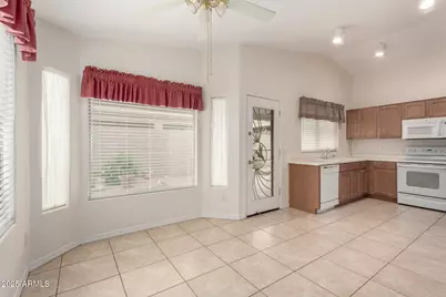 3153 E Peach Tree Drive, Chandler, AZ 85249 - Photo 13